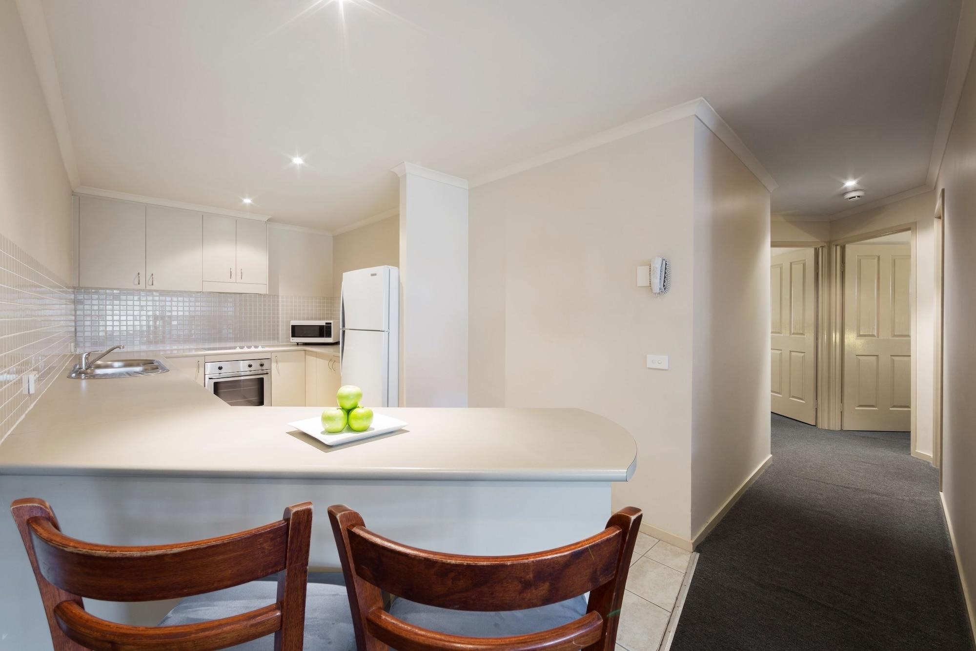 Canberra Parklands Central Apartment Hotel Official Bagian luar foto