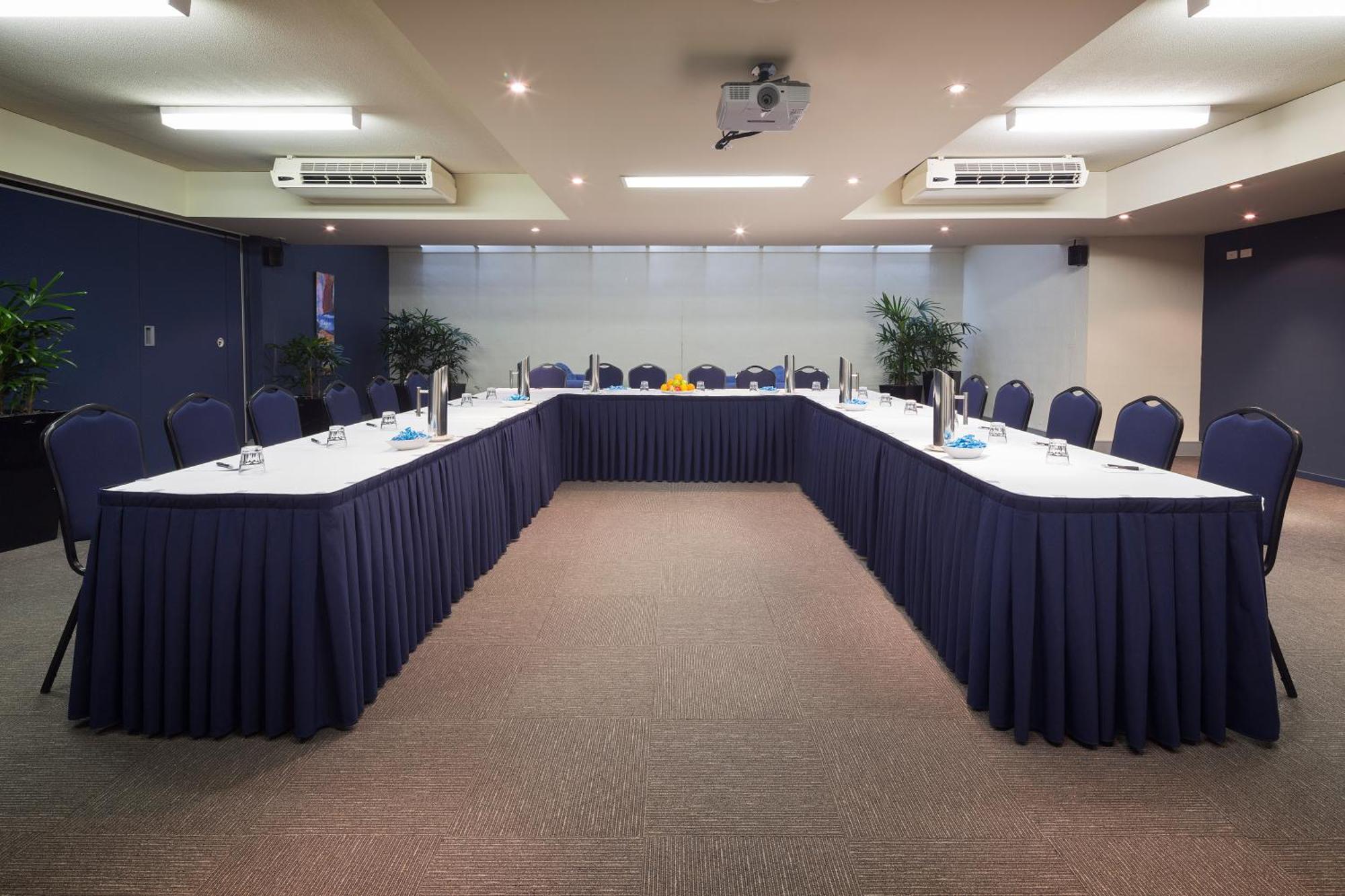 Canberra Parklands Central Apartment Hotel Official Bagian luar foto