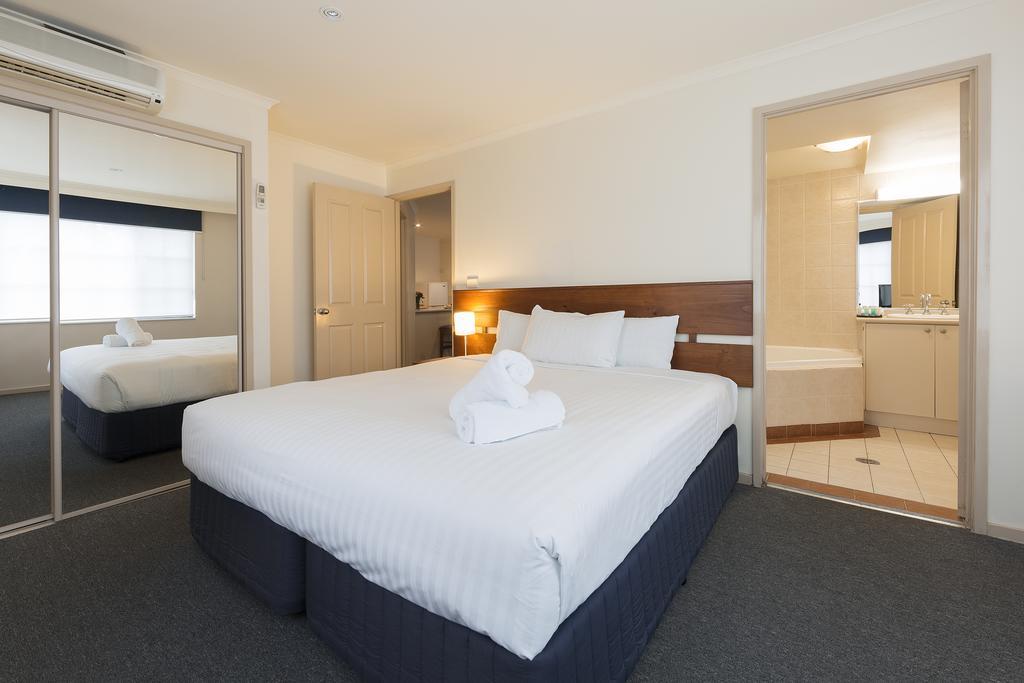 Canberra Parklands Central Apartment Hotel Official Bagian luar foto