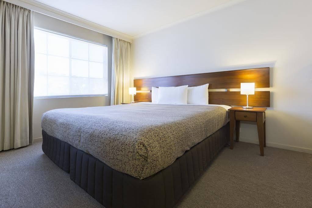 Canberra Parklands Central Apartment Hotel Official Bagian luar foto