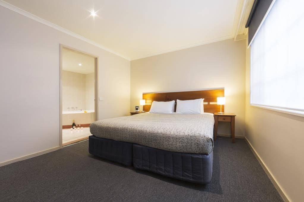 Canberra Parklands Central Apartment Hotel Official Bagian luar foto